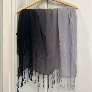 UNITED COLORS OF BENETTON - OMBRÉ SCARF - LONG/WIDE - O/ S